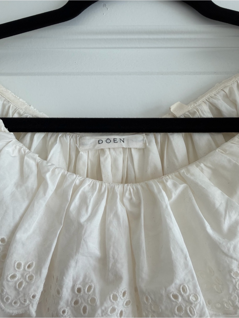 Doen Cream Ruffle-Neck mini dress - Picture 2 of 3
